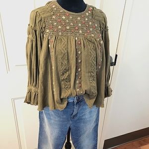 Free People Bohemian Flowy Floral Embroidered Peasant Babydoll Top